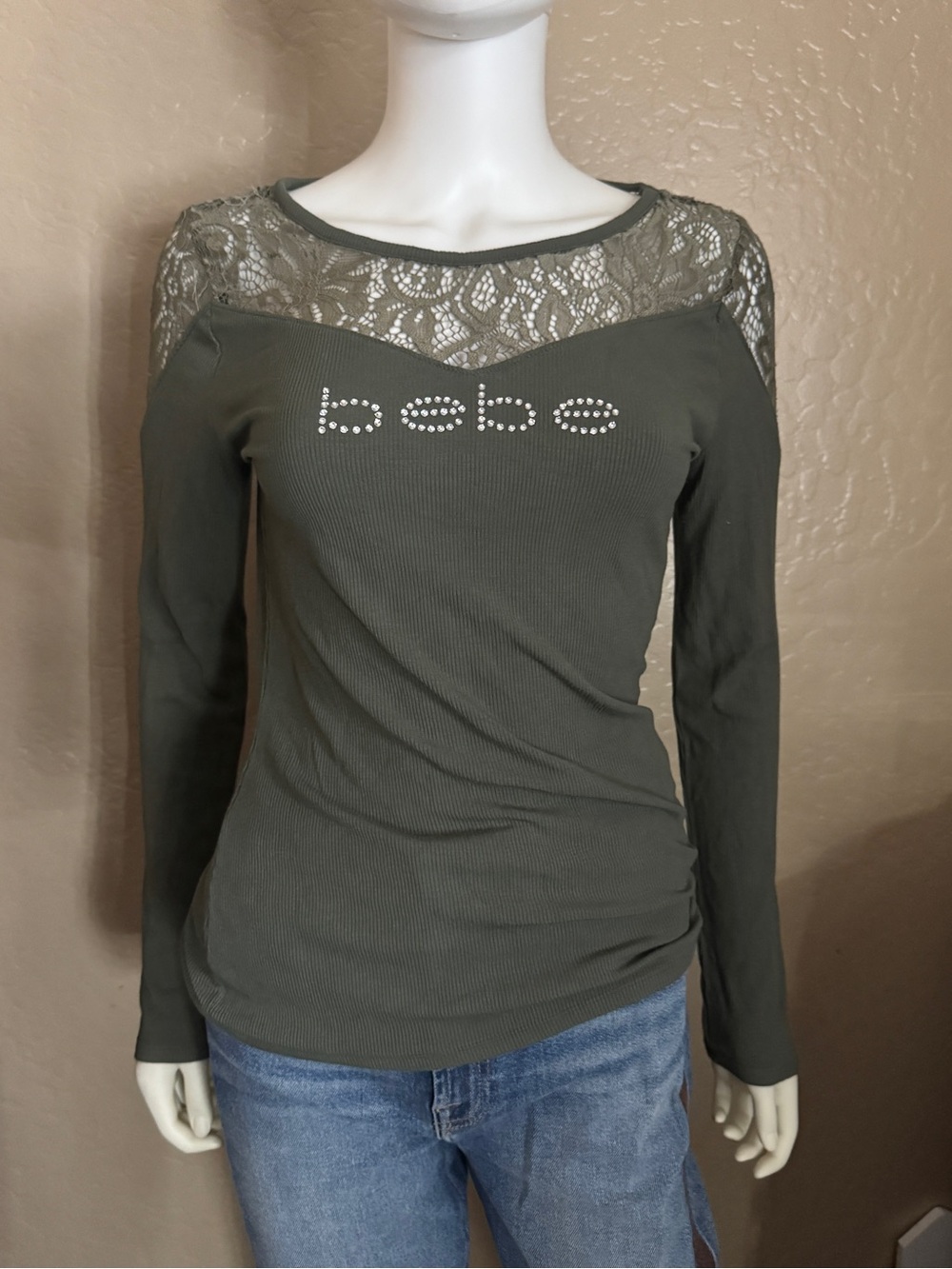 Bebé olive green long sleeve top M